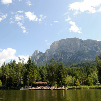 Der Völser Weiher mit dem Schlern